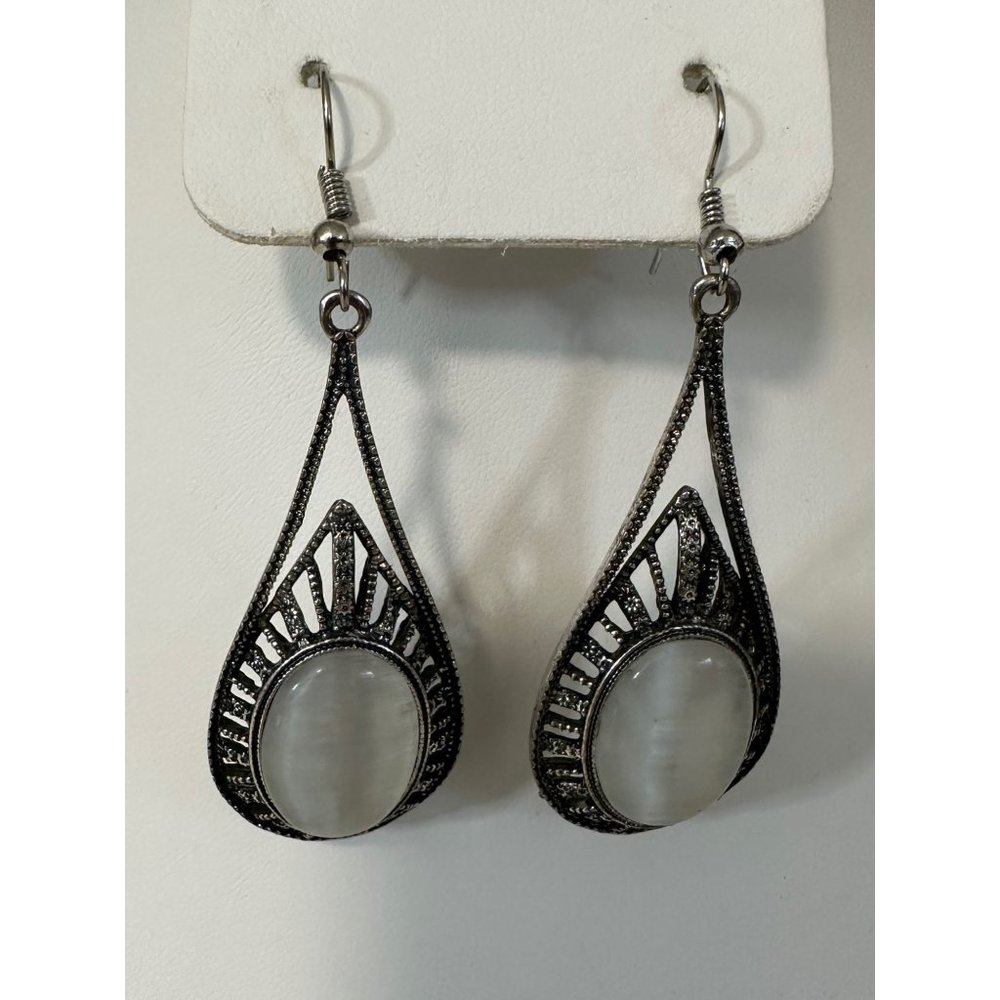 Cats Eye Glass & Silver Dangle Pierced Earrings